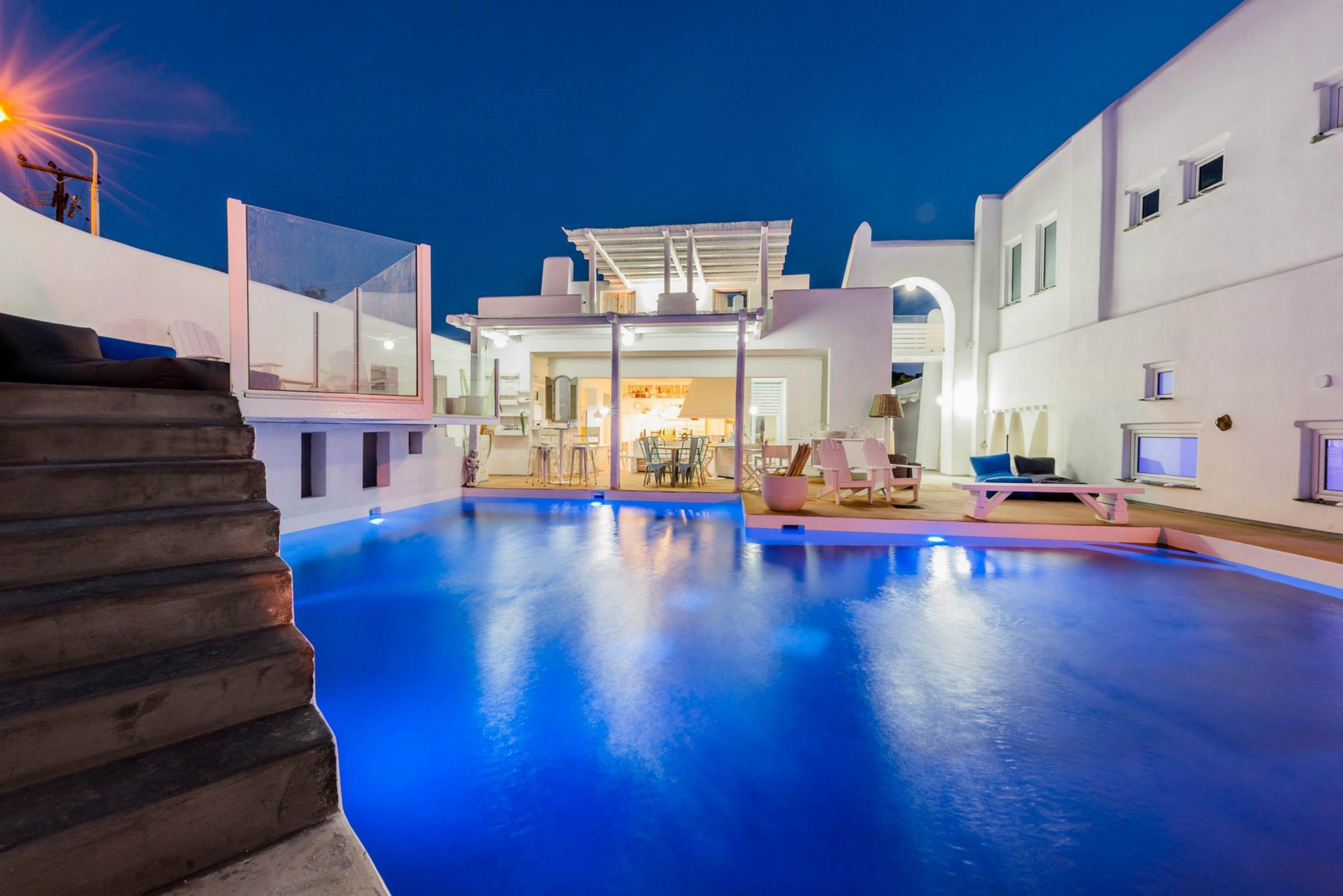 Kouros Exclusive Hotel & Suites - Adults Only ฟาลิรากี ภายนอก รูปภาพ