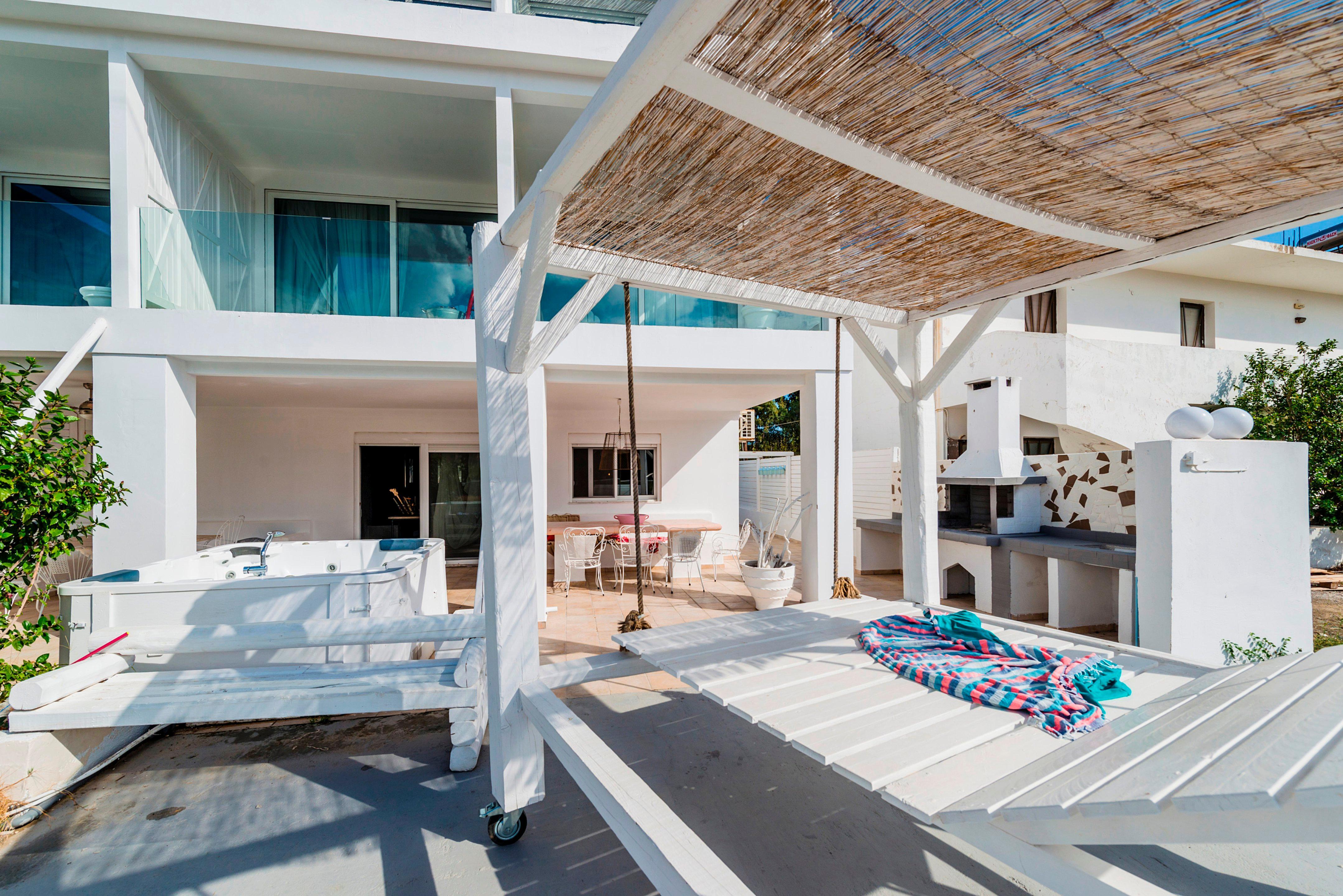 Kouros Exclusive Hotel & Suites - Adults Only ฟาลิรากี ภายนอก รูปภาพ