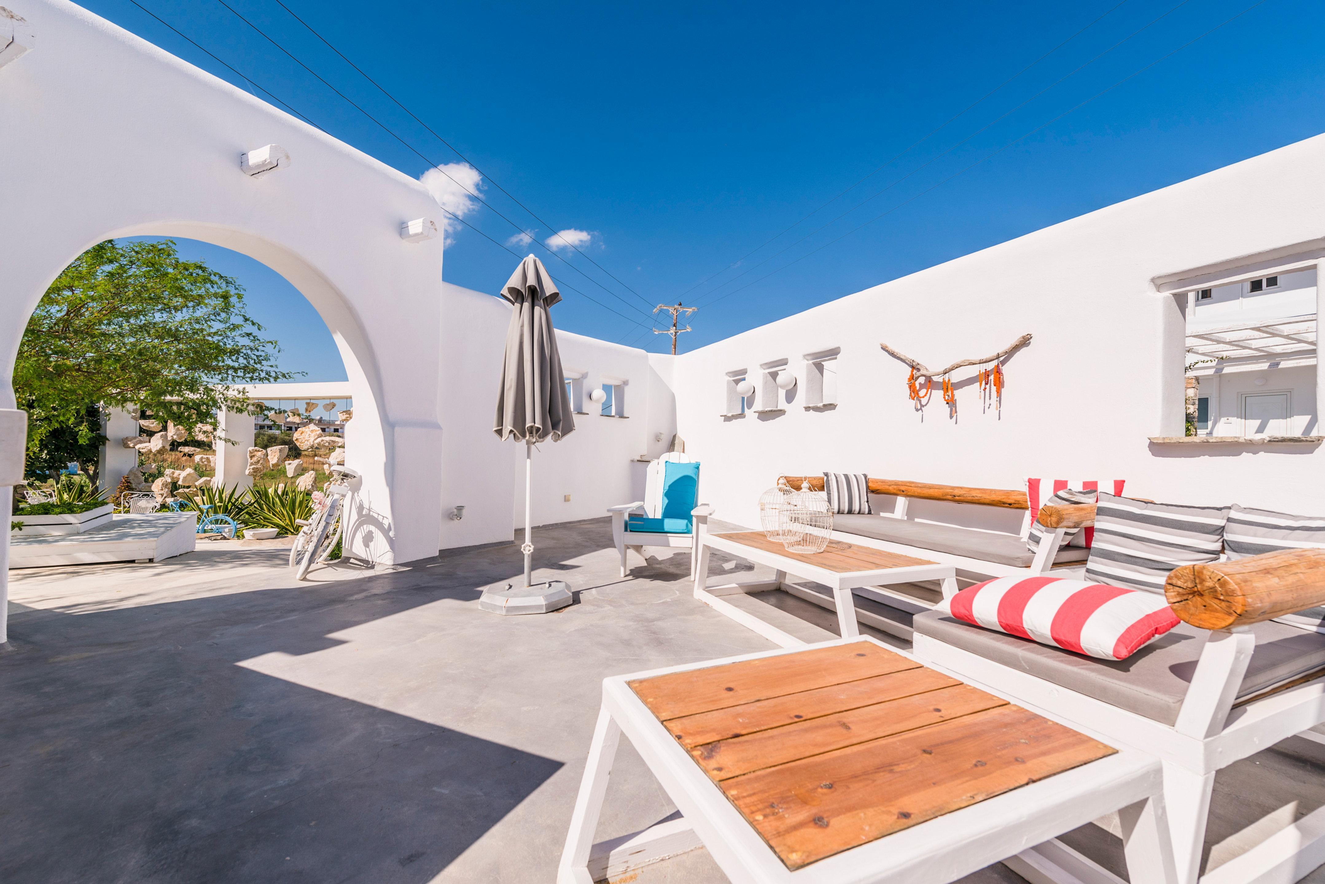 Kouros Exclusive Hotel & Suites - Adults Only ฟาลิรากี ภายนอก รูปภาพ