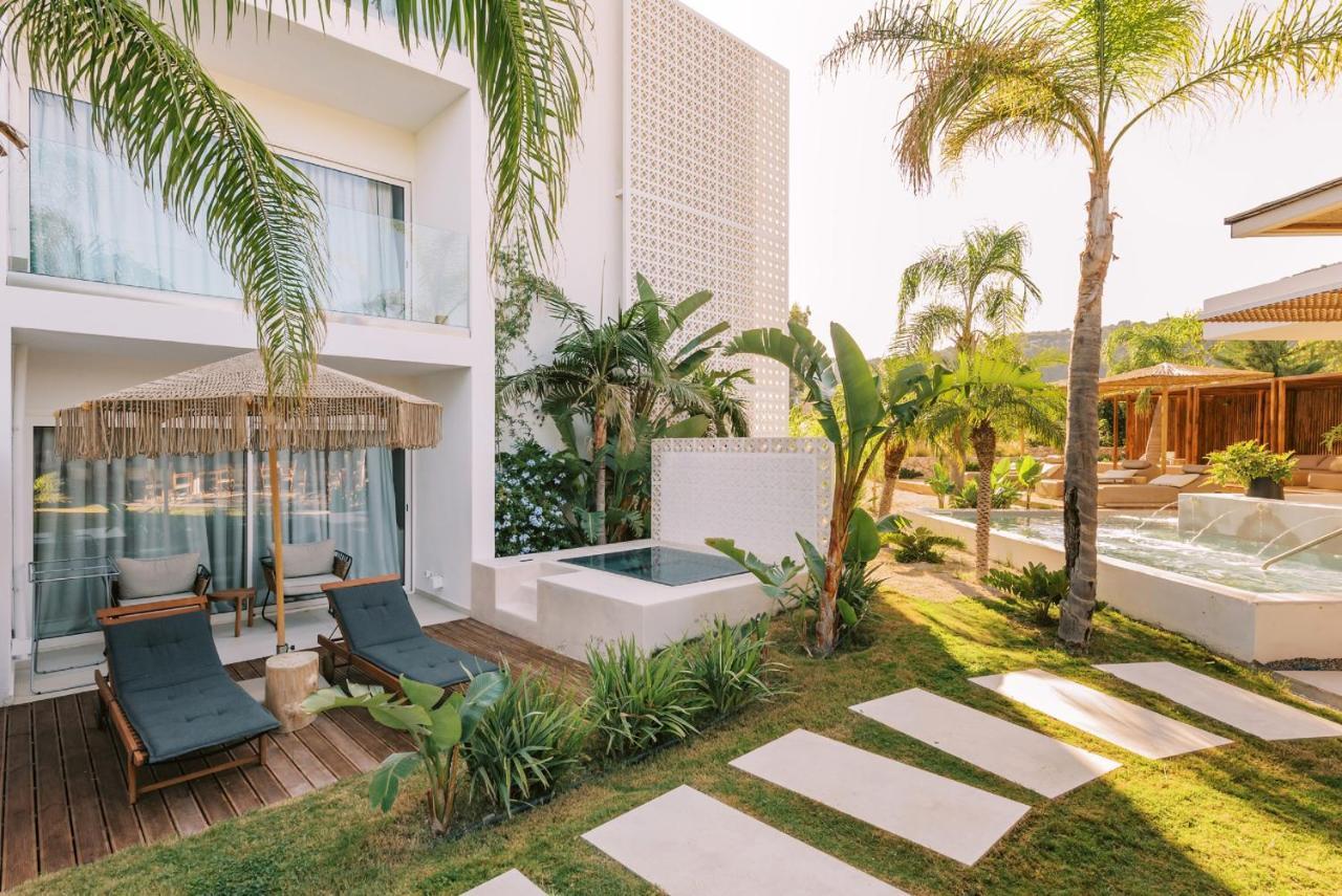 Kouros Exclusive Hotel & Suites - Adults Only ฟาลิรากี ภายนอก รูปภาพ