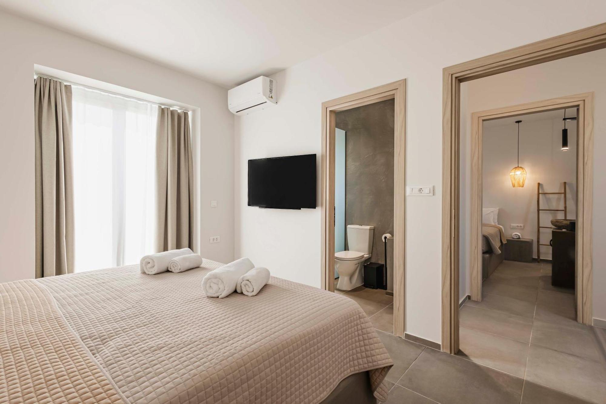 Kouros Exclusive Hotel & Suites - Adults Only ฟาลิรากี ภายนอก รูปภาพ